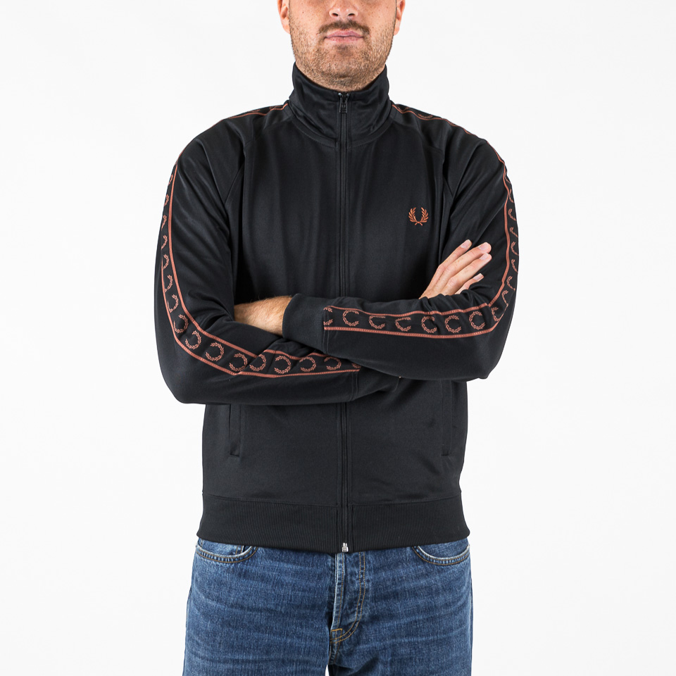 トップス FRED PERRY Contrast Tape Track Jacket Fred Perry contrast tape track jacket in green | ASOS