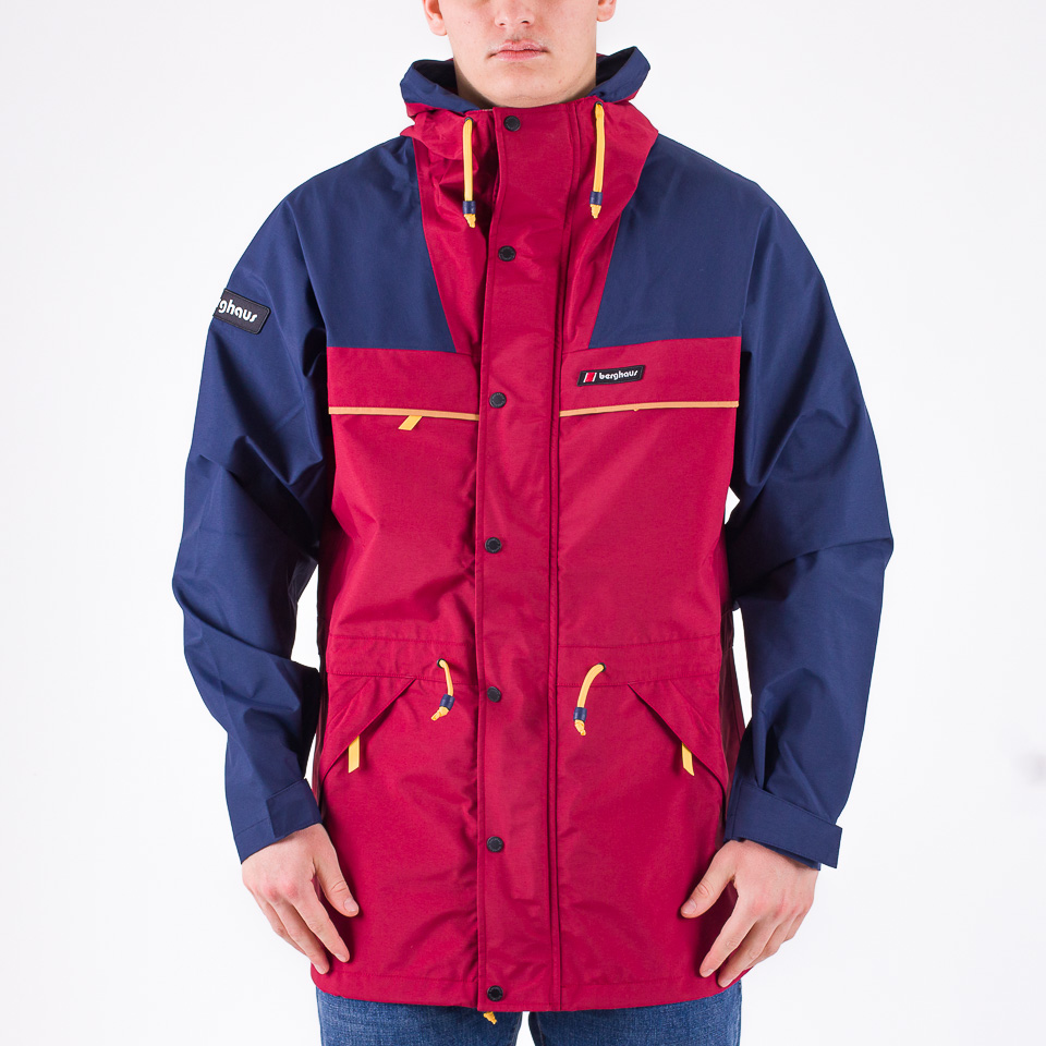 Berghaus red hotsell and blue jacket