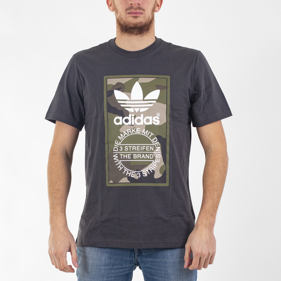 Adidas camo label outlet tee