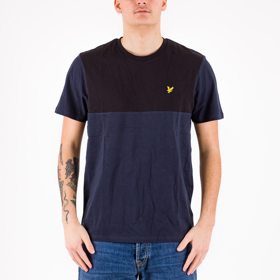 Lyle and scott 2024 panel t shirt